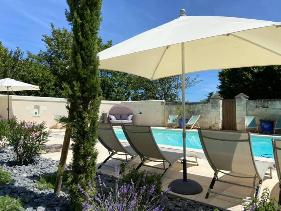 Bed and Breakfast Demeure De Beaulieu Le Coudray-Macouard Exterior foto